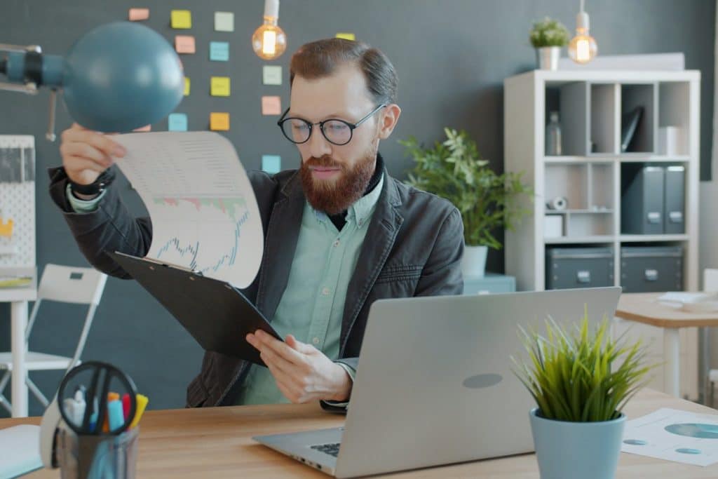 Dirigeant qui démarre avec l’IA générative en entreprise